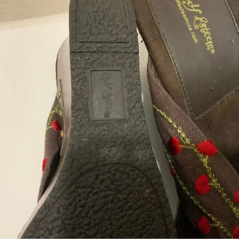 Self Esteem| wedges size 10 brown red floral Beautiful